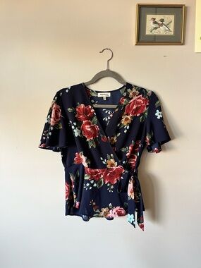 Monteau Navy Wrap Top with Red Rose Floral Print Size Medium